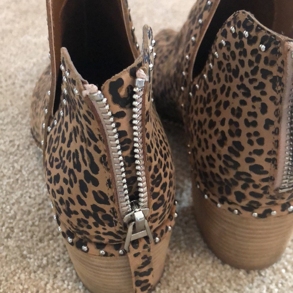 Dolce Vita Leopard Print Booties - Picture 8 of 14